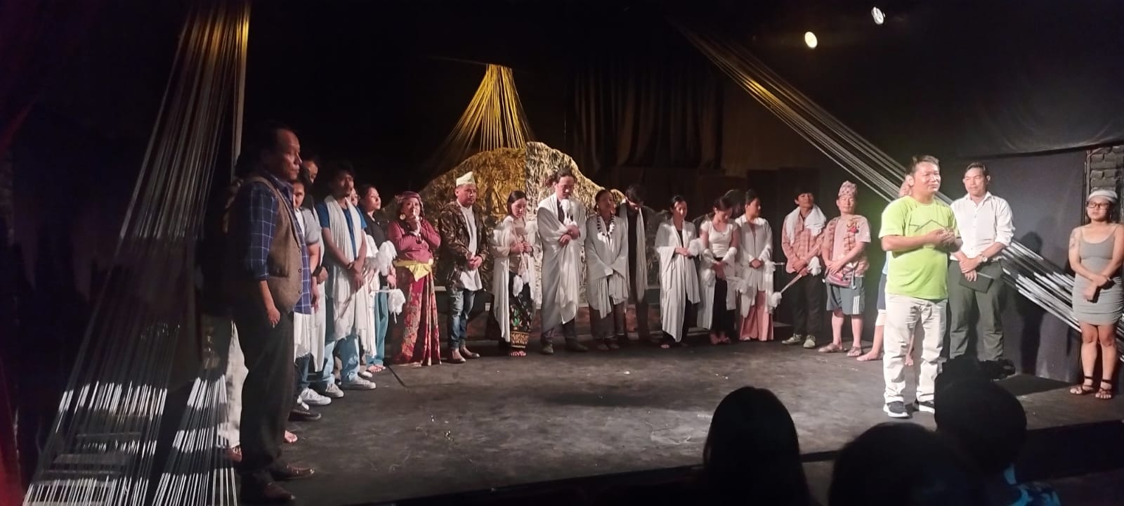 डा. चित्र माबोको कथाकृति डोलीभर्नामा आधारित “मुक्कुमलुङ” नाट्य असोज २ देखि २० गतेसम्म बतिसपुतली स्थित शिल्पी थिएटरमा